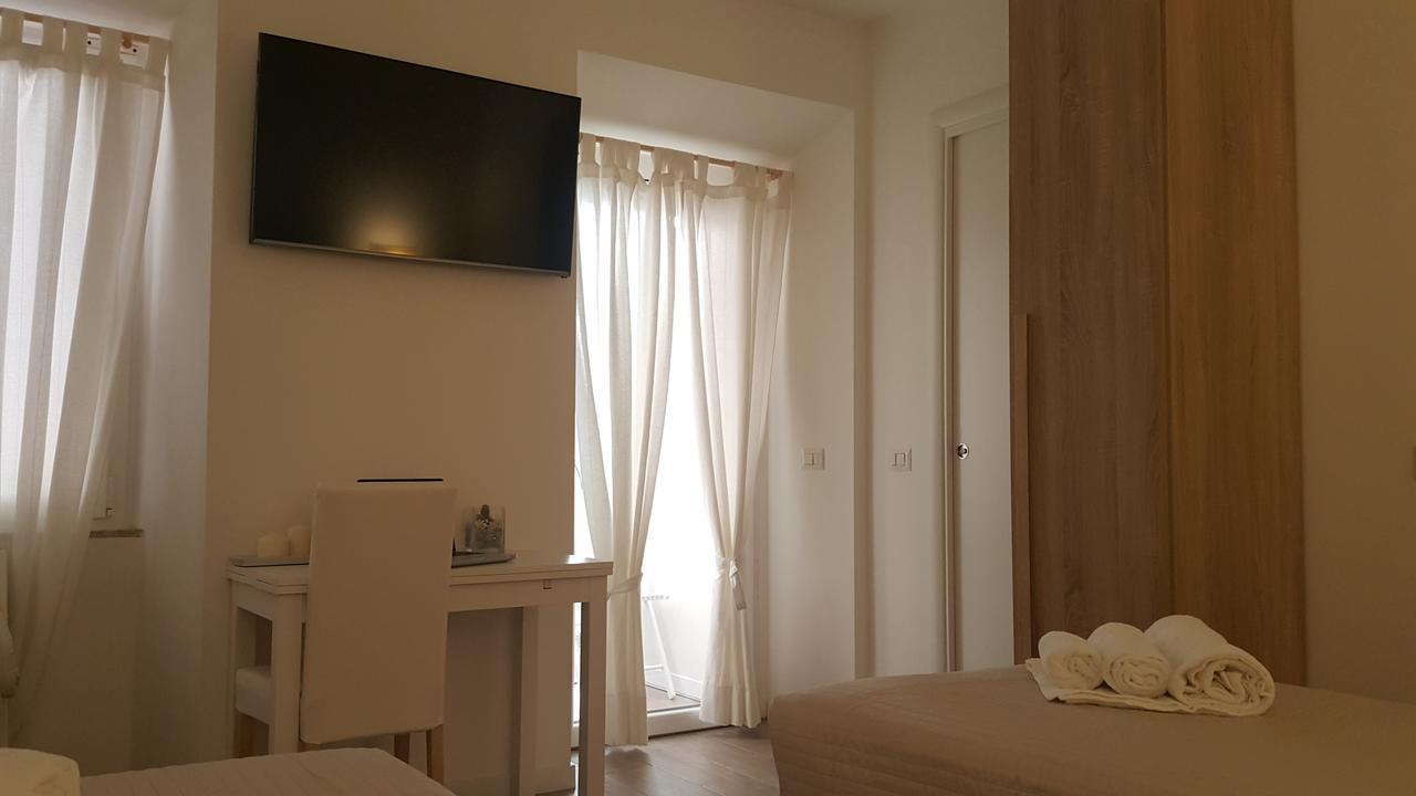 Alloggio Turistico Al Colosseo Bed and Breakfast Rom Eksteriør billede